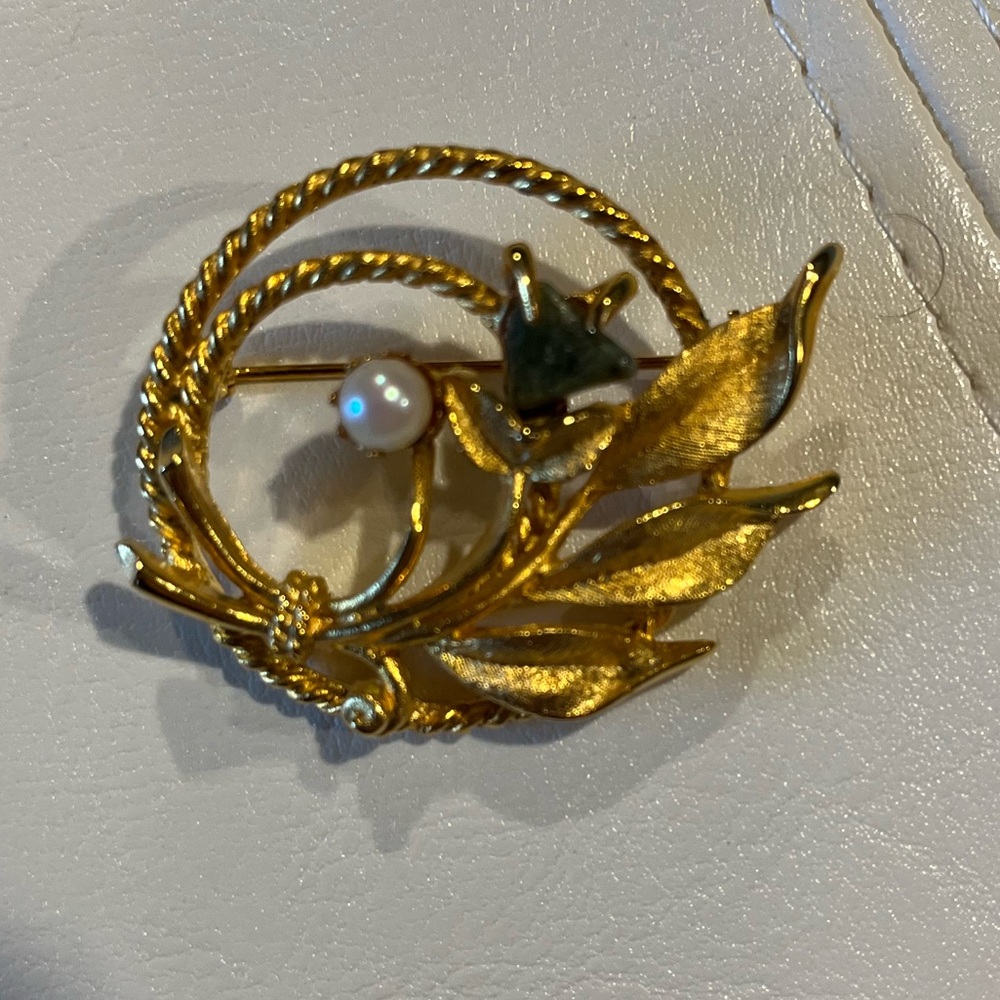 Vintage Sarah Coventry Jade Garden Brooch